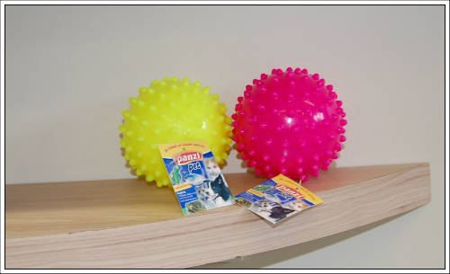 Panzi színes labda tüskés (10cm)